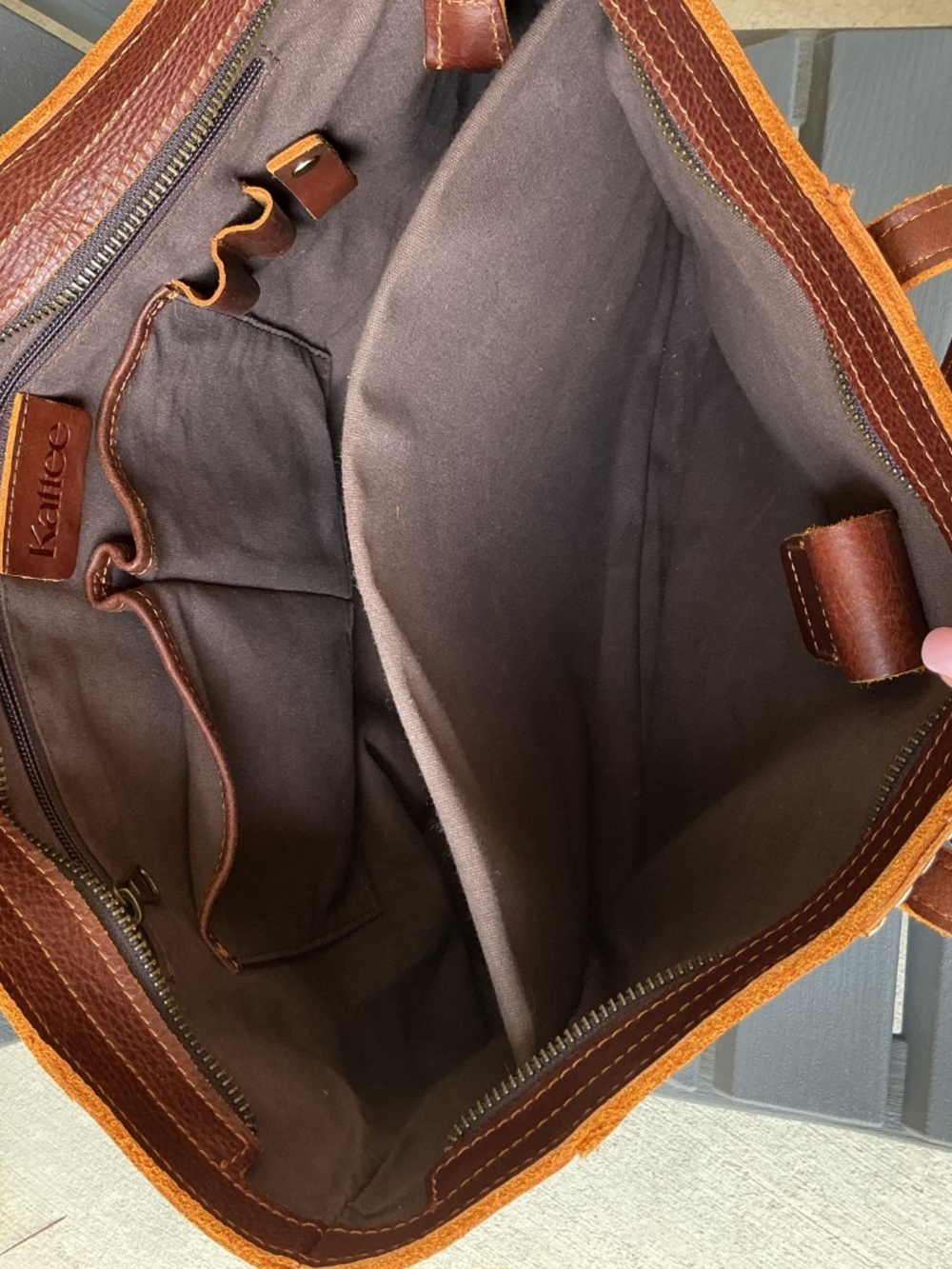 Kattee Large, Soft Leather Tote - Picture 5 of 5